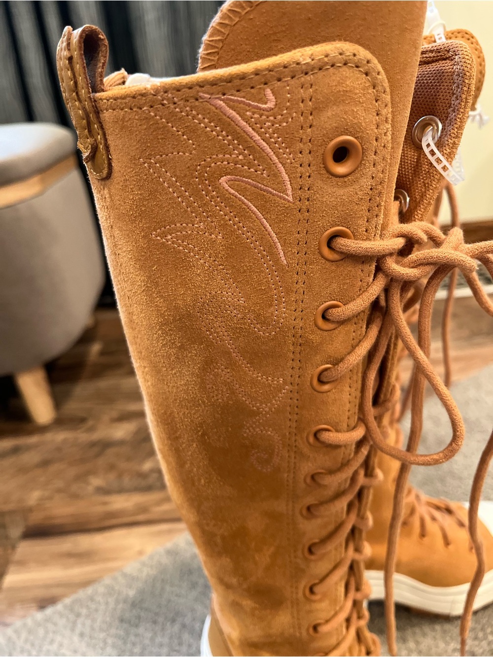 Converse Chuck 70 DeLuxe Heel Western  Suede Tan Lace-Up Platform Knee Boots
